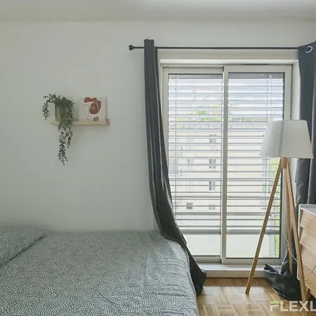 Flexliving - - Remusat * Paris